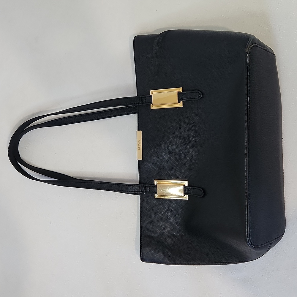 Aldo black vegan shoulder bag. Size 9x11" - Picture 3 of 12